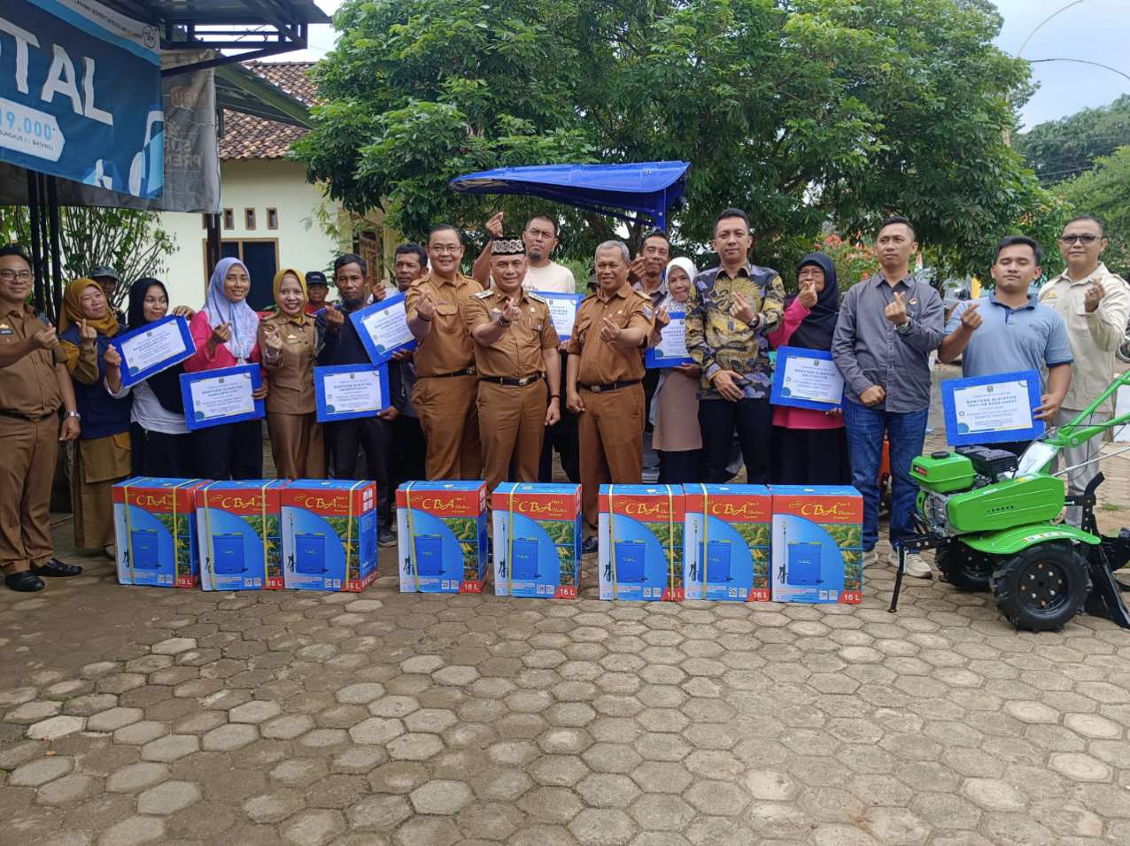 Dukung Program Pemerintah Pusat, Walikota Metro Salurkan Bantuan Alat Mesin Pertanian Di 5 Kecamatan
