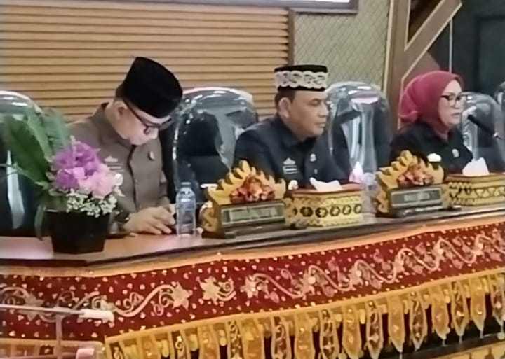 Pendapat Walikota Atas Penyampaian 2 Raperda Inisiatif DPRD Metro