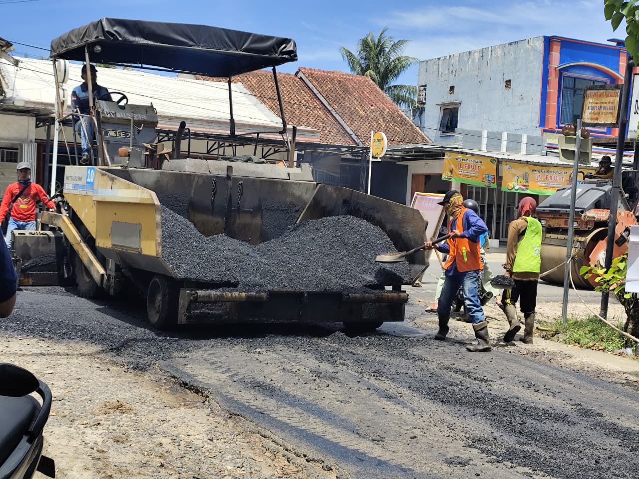 CV Eka Wijaya Perbaiki Jalan Pala Raya Metro Timur, Simak Detailnya